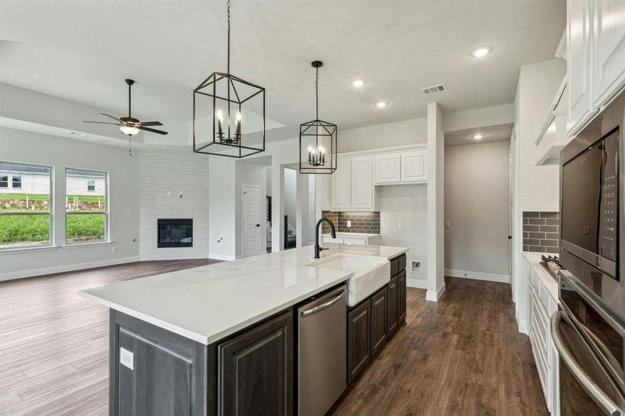 Furnished interior view inside a new home in Stoney Creek, Sunnyvale (Image 17). Furnished interior view inside a new home in Stoney Creek, Sunnyvale (Image 17).