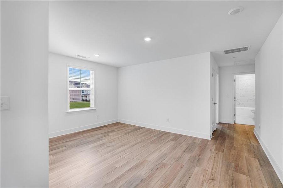 Spacious, unfurnished interior of a new home in Wellington Estates, Madison (Image 21).