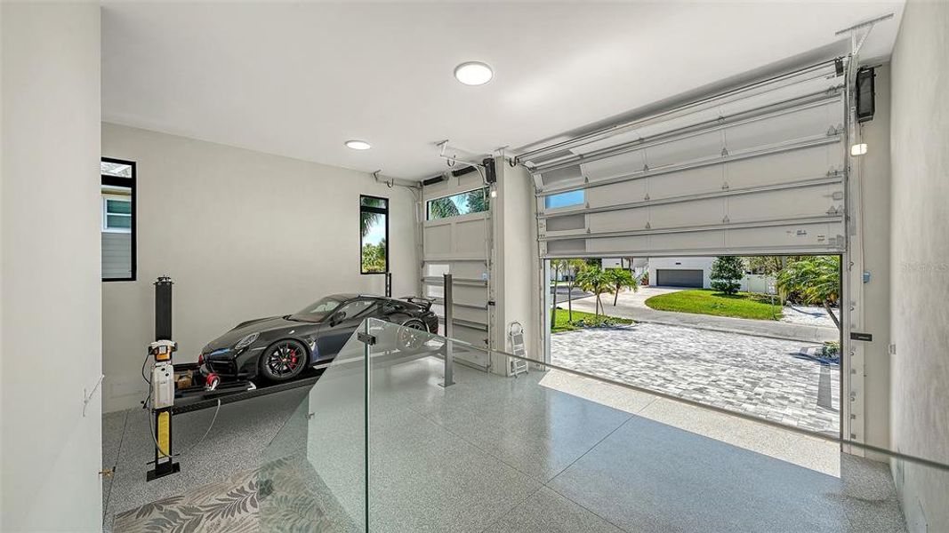Furnished interior view inside a new home in , Sarasota (Image 31).