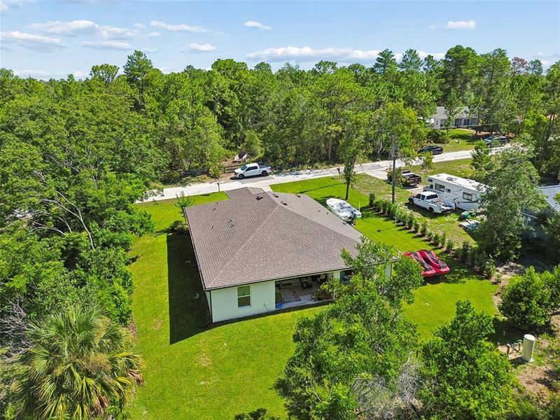 Exterior details and patio area of a home in , Weeki Wachee (Image 30).