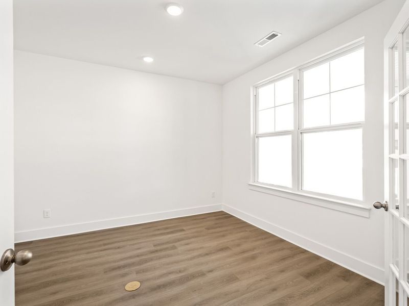 Spacious, unfurnished interior of a new home in Woods Crossing, Gallatin (Image 25).