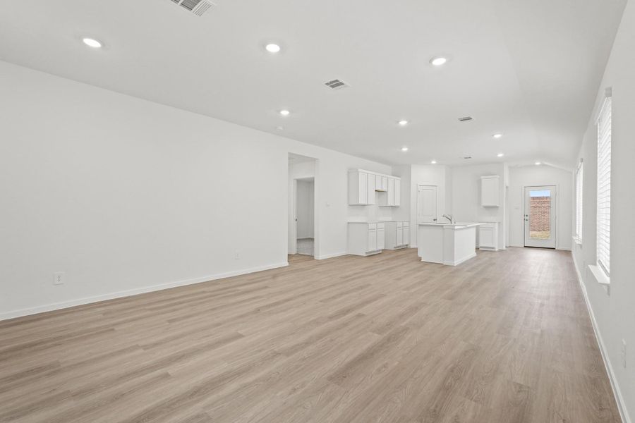 Spacious, unfurnished interior of a new home in Presswoods, Splendora (Image 7).