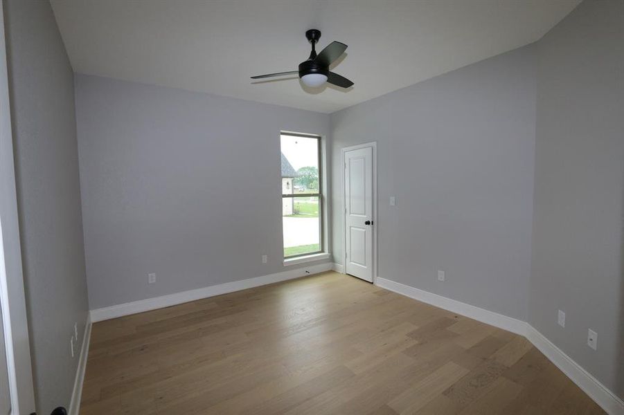 Spacious, unfurnished interior of a new home in , Tyler (Image 16).