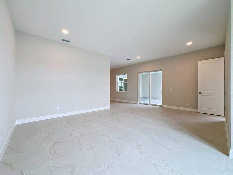 Spacious, unfurnished interior of a new home in River Preserve Estates, Parrish (Image 45).