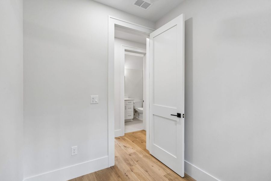 Spacious, unfurnished interior of a new home in , Johns Island (Image 84).