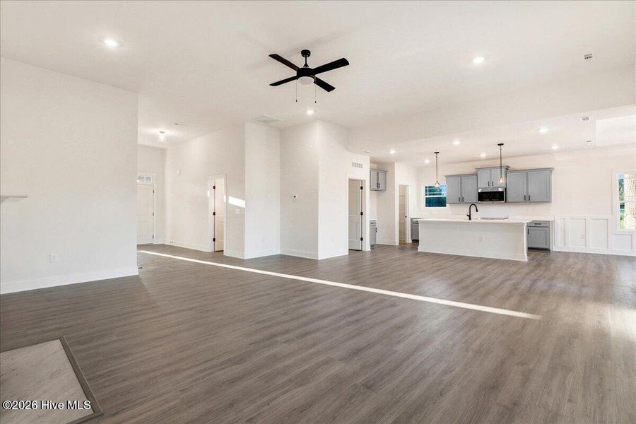 Spacious, unfurnished interior of a new home in Wood Creek, Leland (Image 17).