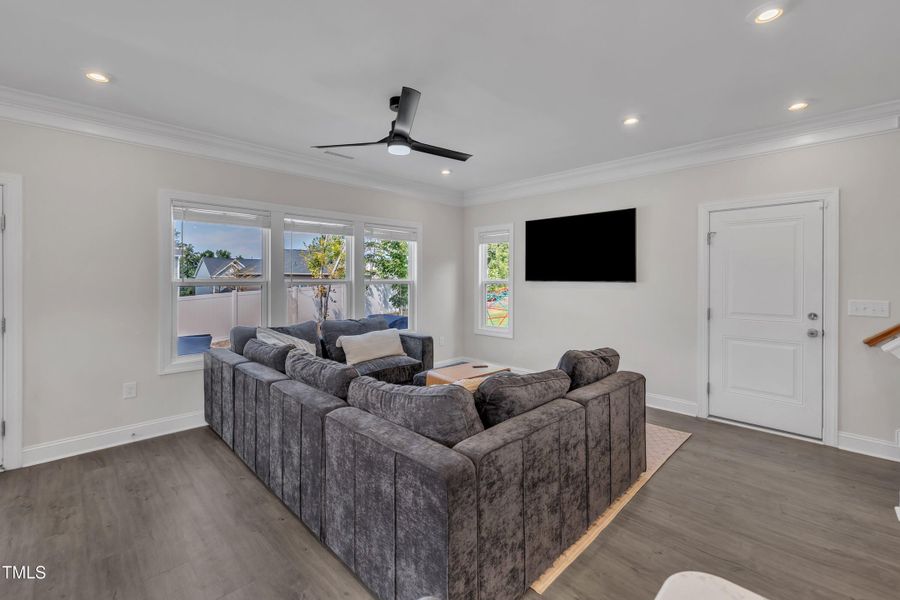 40-1301 Rose Finch-44