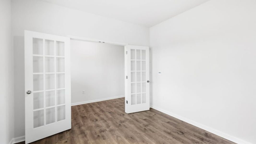 Spacious, unfurnished interior of a new home in Baxter Village, Boiling Springs (Image 16).