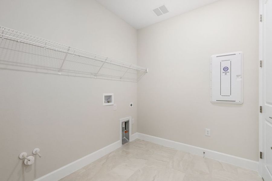 Spacious, unfurnished interior of a new home in Headwaters at Lofton Creek, Yulee (Image 26). Spacious, unfurnished interior of a new home in Headwaters at Lofton Creek, Yulee (Image 26).