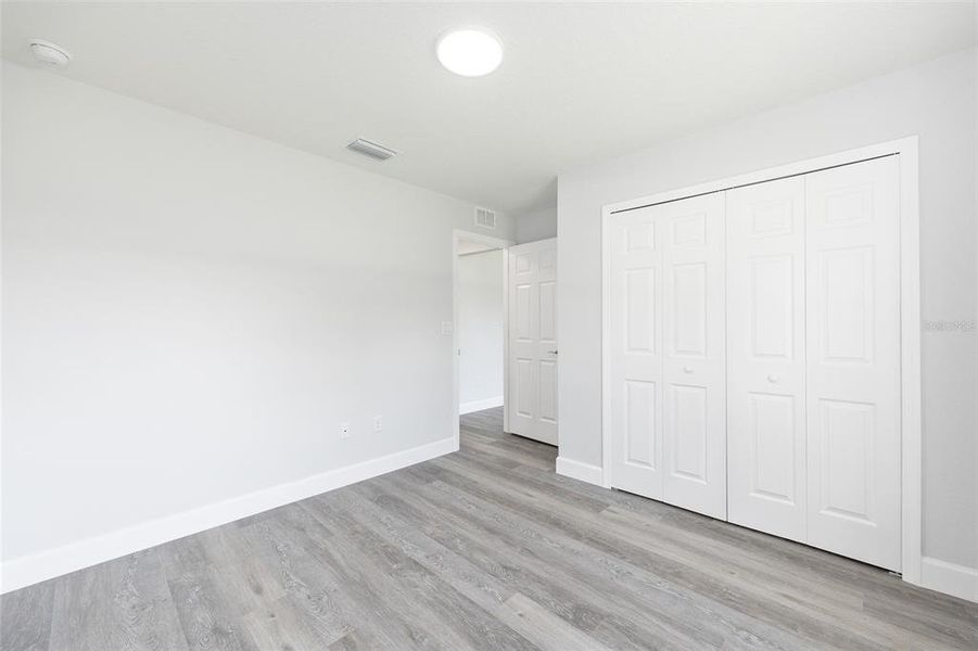 Spacious, unfurnished interior of a new home in , Dunnellon (Image 13).