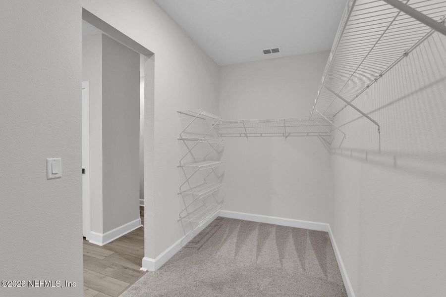 Spacious, unfurnished interior of a new home in , Jacksonville (Image 19).