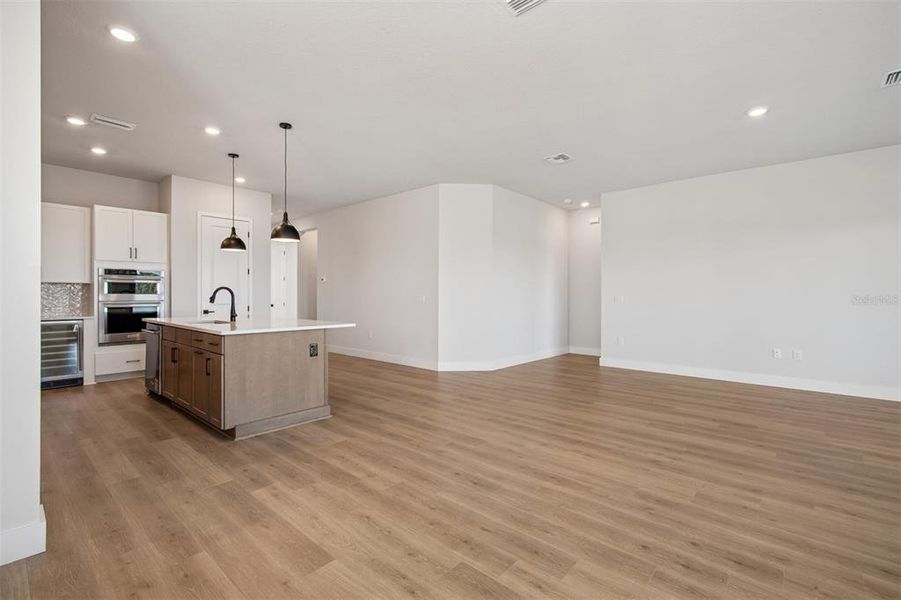 Spacious, unfurnished interior of a new home in Emerald Landing at Waterside at Lakewood Ranch – Lake Series, Sarasota (Image 31).