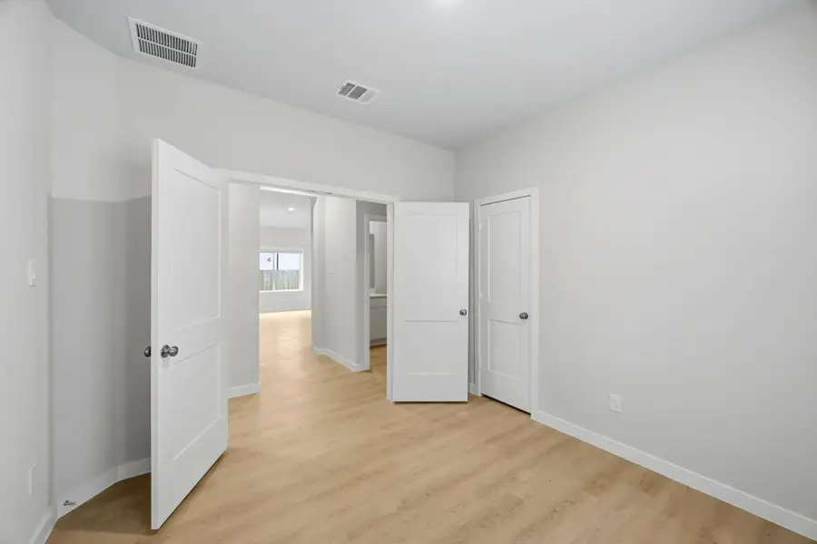 Spacious, unfurnished interior of a new home in Audubon, Magnolia (Image 27).