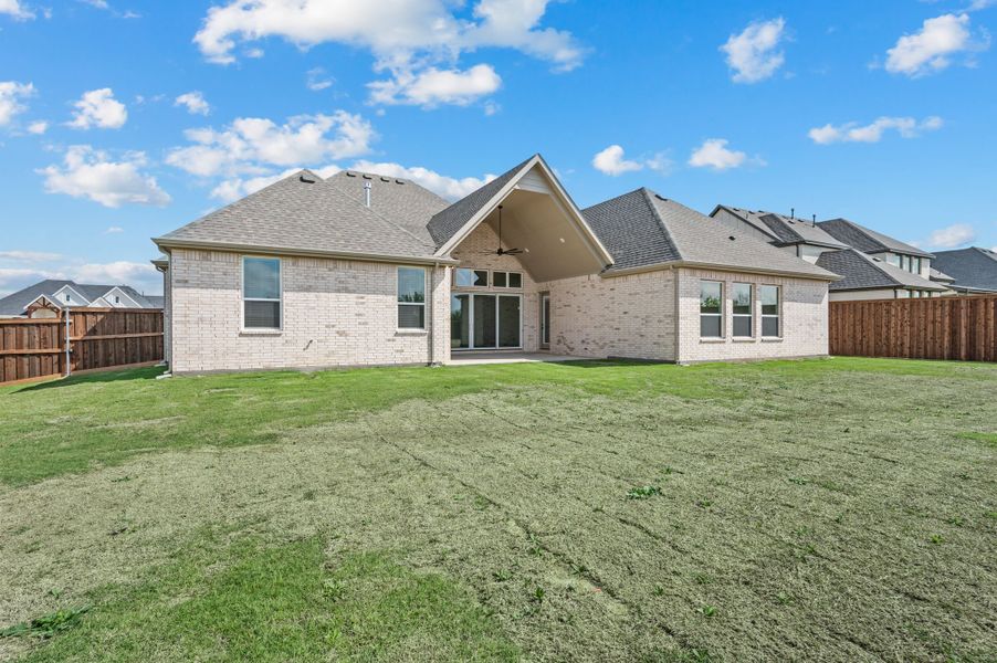 Exterior details and patio area of a home in NorthGlen, Haslet (Image 29).