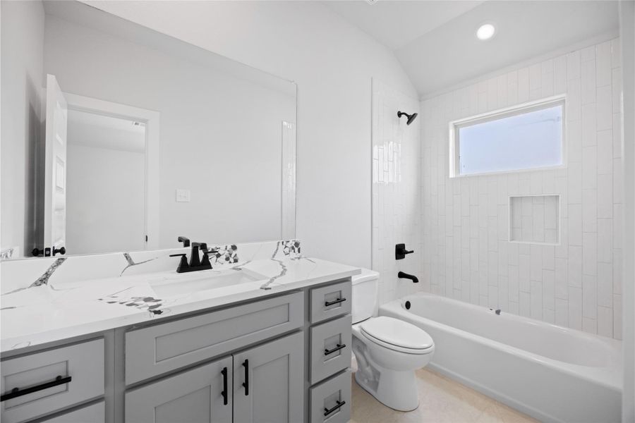 Furnished interior view inside a new home in Kendall Lakes, Alvin (Image 5). Furnished interior view inside a new home in Kendall Lakes, Alvin (Image 5).