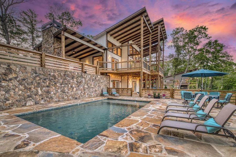 Community amenities in , Mineral Bluff (Image 30).