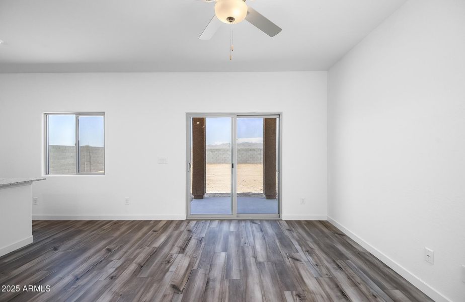 Southwest_Amado_A_L_009 Southwest_Amado_A_L_009