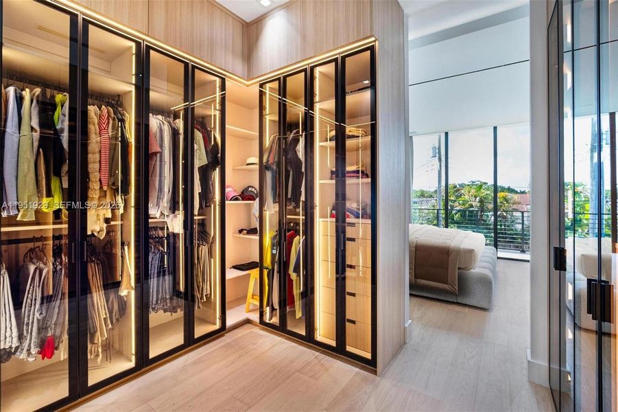 Community amenities in , Miami (Image 29).