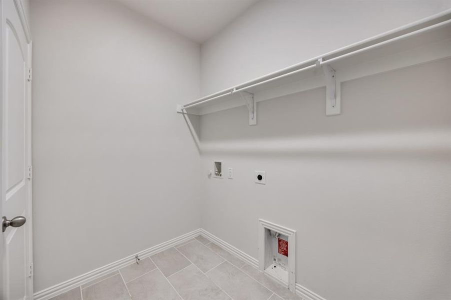 Spacious, unfurnished interior of a new home in , Princeton (Image 19).