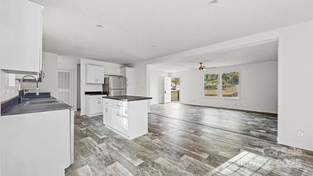 Image 20 of a home in .