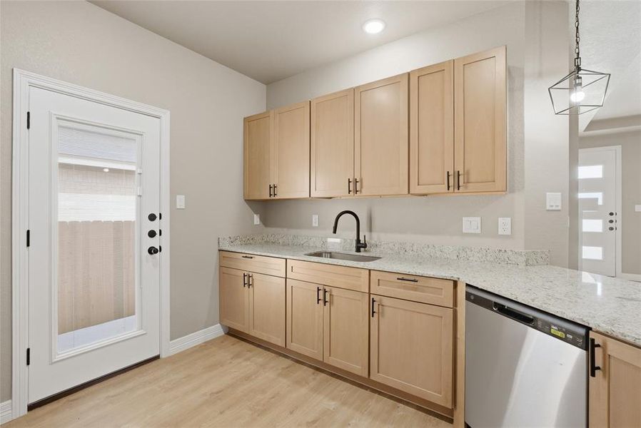 Furnished interior view inside a new home in , Killeen (Image 8).