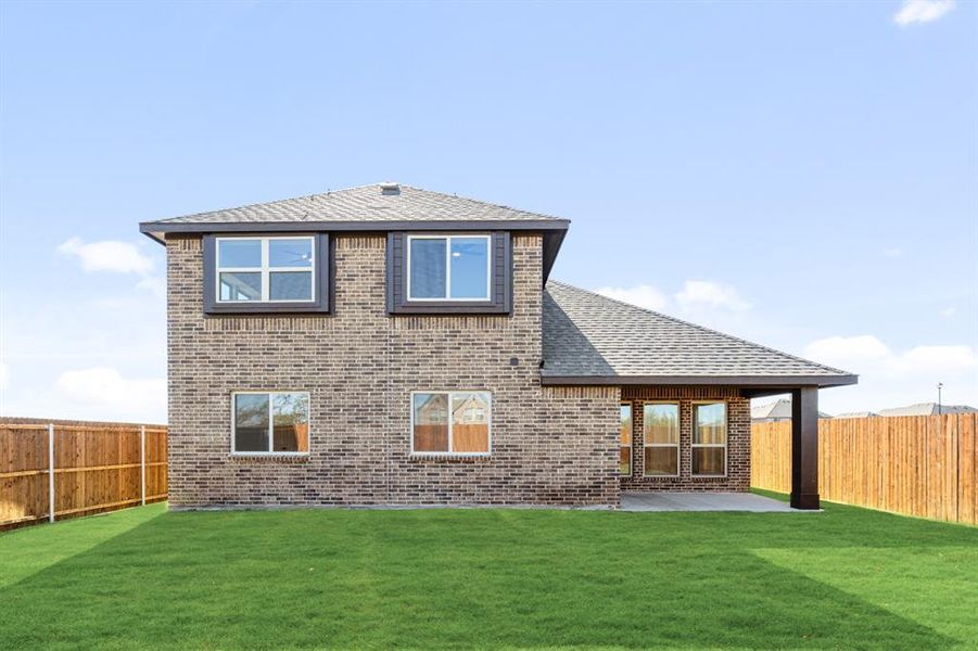 Exterior details and patio area of a home in Georgetown at Kings Fort 50s, Kaufman (Image 19).