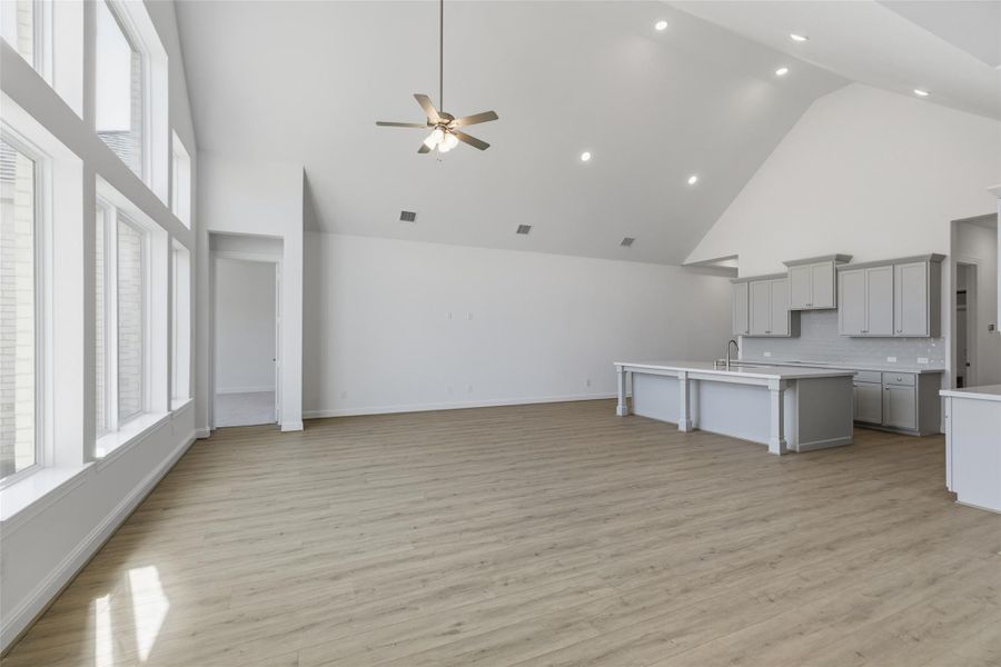Spacious, unfurnished interior of a new home in Sundance Cove, Crosby (Image 24).