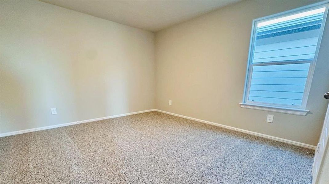 Spacious, unfurnished interior of a new home in Orchard Village, Fort Worth (Image 23).