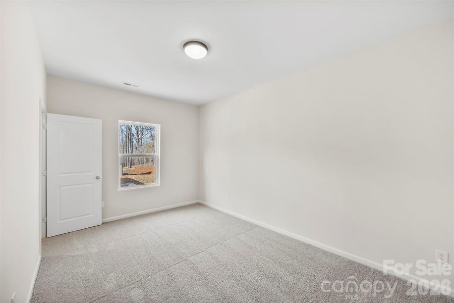 Spacious, unfurnished interior of a new home in , Kings Mountain (Image 13).