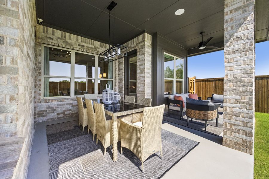 Representative exterior details of a home built from the Lufkin by Windsor Homes in Oak Ridge Park, Corinth (Image 25).