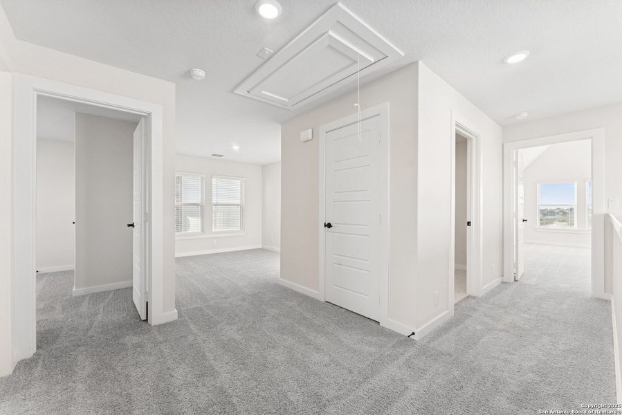 Spacious, unfurnished interior of a new home in Mayfair - Select Garden Series, New Braunfels (Image 15).