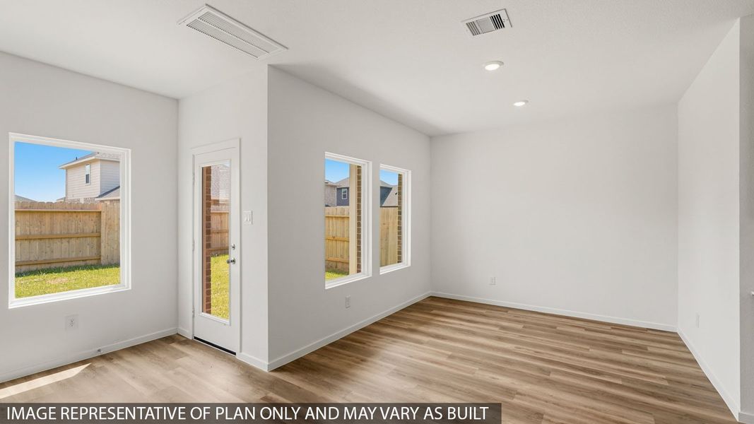 Spacious, unfurnished interior of a new home in Sunterra, Katy (Image 15).