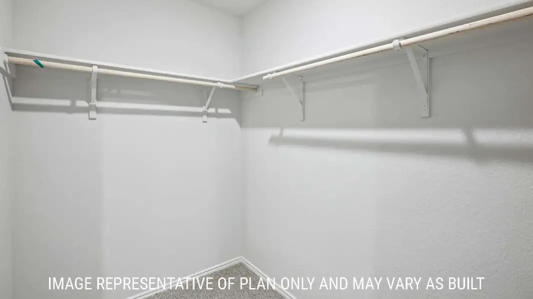 Spacious, unfurnished interior of a new home in Reynolds Crossing, Killeen (Image 19).