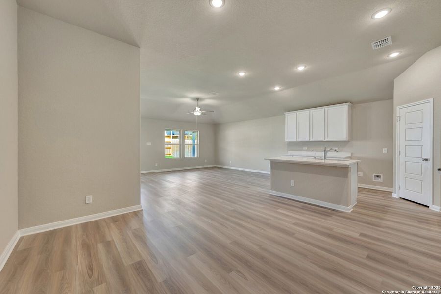 Spacious, unfurnished interior of a new home in Greenspoint Heights, Seguin (Image 33). Spacious, unfurnished interior of a new home in Greenspoint Heights, Seguin (Image 33).