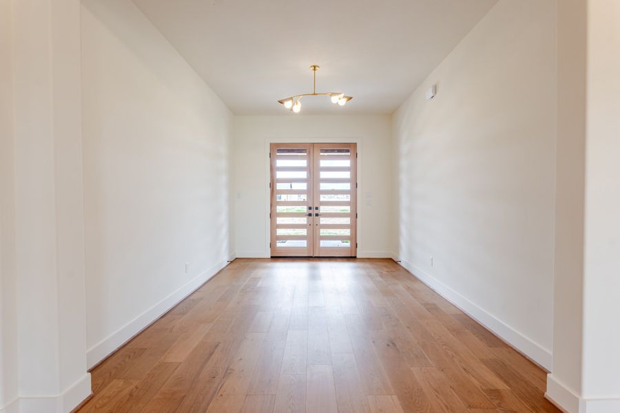 Spacious, unfurnished interior of a new home in Summit Ranch, Aledo (Image 24). Spacious, unfurnished interior of a new home in Summit Ranch, Aledo (Image 24).