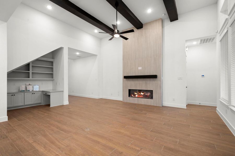 Spacious, unfurnished interior of a new home in Evergreen, Conroe (Image 21).