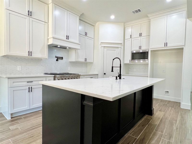 Furnished interior view inside a new home in , Dayton (Image 6).