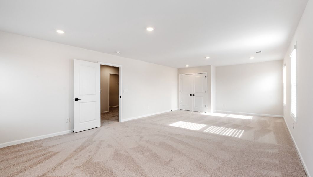 Spacious, unfurnished interior of a new home in Sycamore Cove, Woodruff (Image 25). Spacious, unfurnished interior of a new home in Sycamore Cove, Woodruff (Image 25).