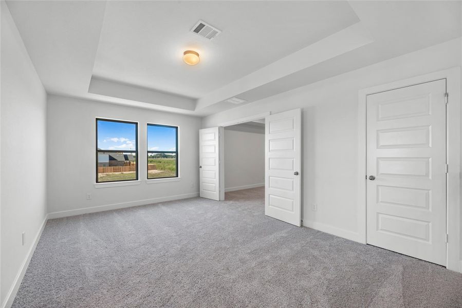 Spacious, unfurnished interior of a new home in Lago Mar, Texas City (Image 22).