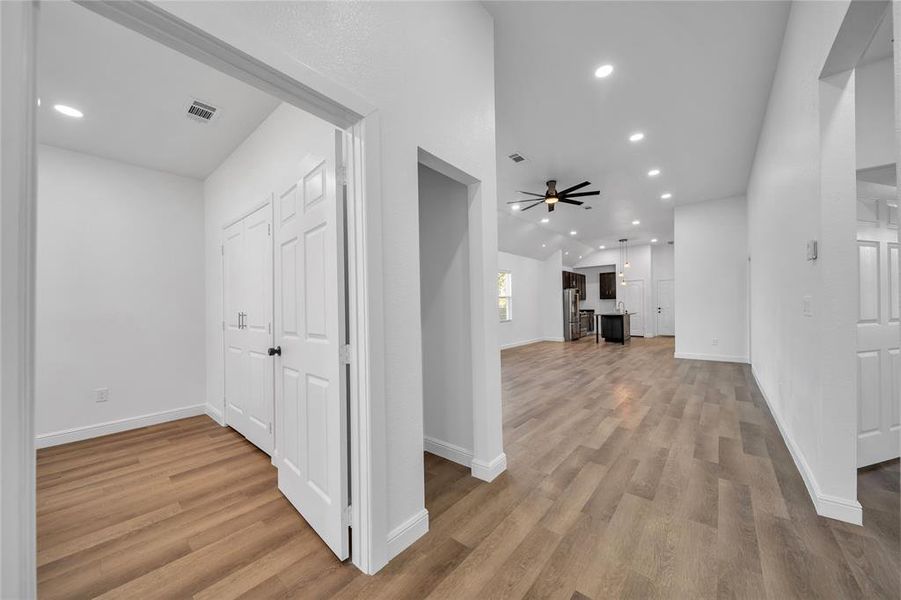 Spacious, unfurnished interior of a new home in , Dallas (Image 12).