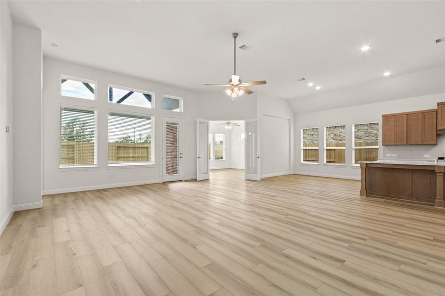 Spacious, unfurnished interior of a new home in Sundance Cove, Crosby (Image 30).
