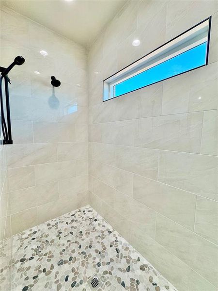 Spacious, unfurnished interior of a new home in , Abilene (Image 30).