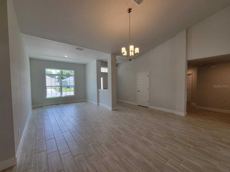 Spacious, unfurnished interior of a new home in Marion Oaks, Ocala (Image 20).