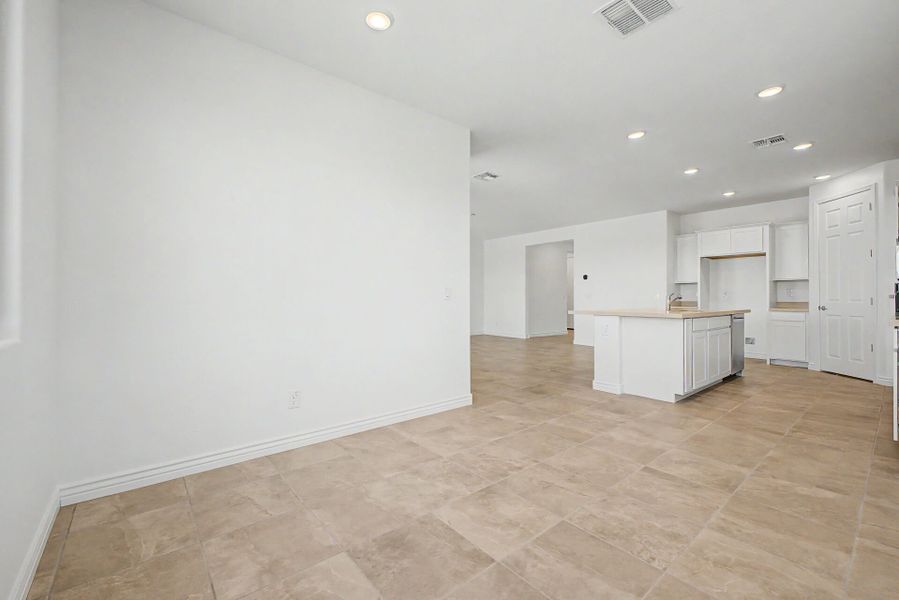Spacious, unfurnished interior of a new home in Miravida, Surprise (Image 6).