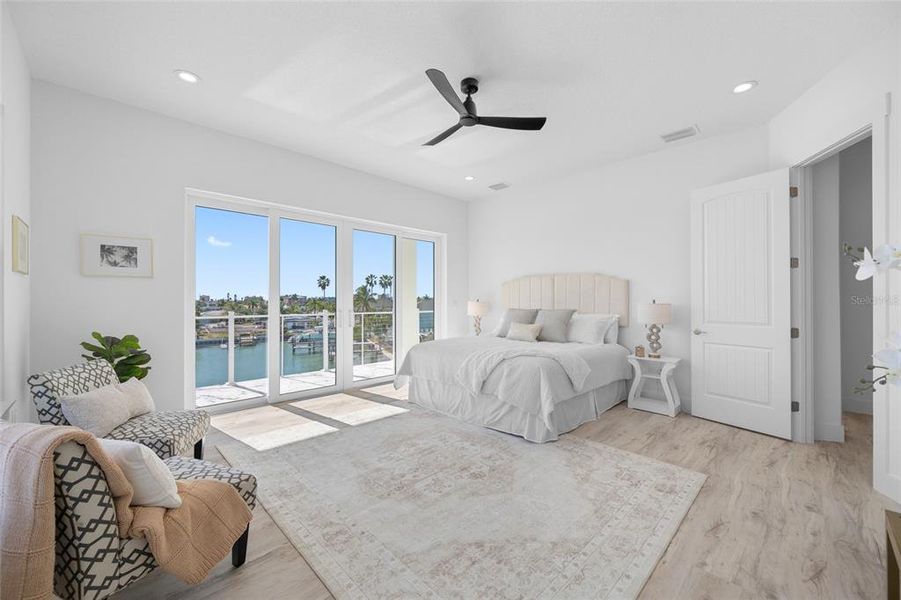 Furnished interior view inside a new home in , Treasure Island (Image 12).