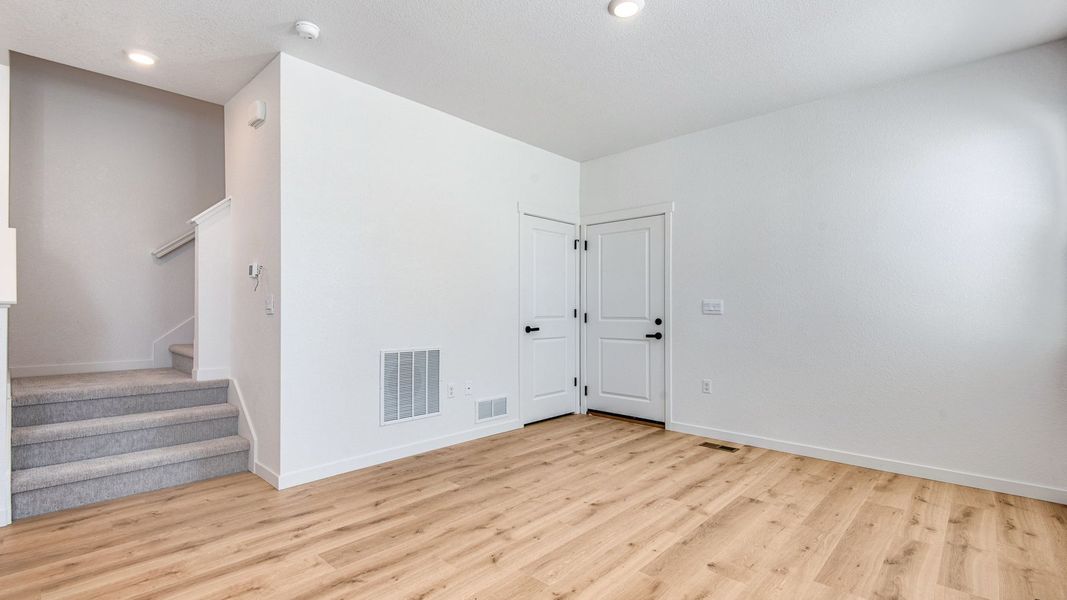 Spacious, unfurnished interior of a new home in Horizon Uptown, Aurora (Image 8). Spacious, unfurnished interior of a new home in Horizon Uptown, Aurora (Image 8).