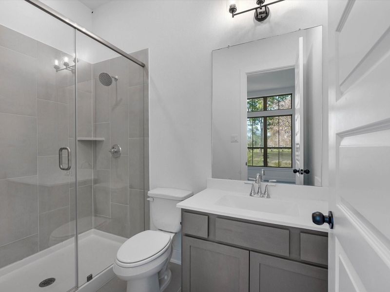 Furnished interior view inside a new home in Sienna, Missouri City (Image 8).