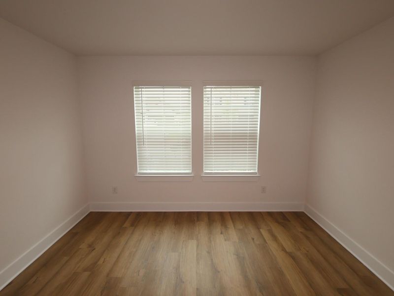 Spacious, unfurnished interior of a new home in Lago Mar, Santa Fe (Image 26).