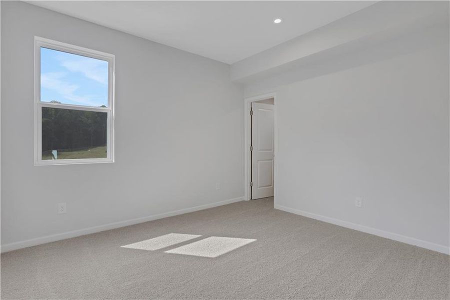 Spacious, unfurnished interior of a new home in Cambridge at Steels Bridge, Canton (Image 45).