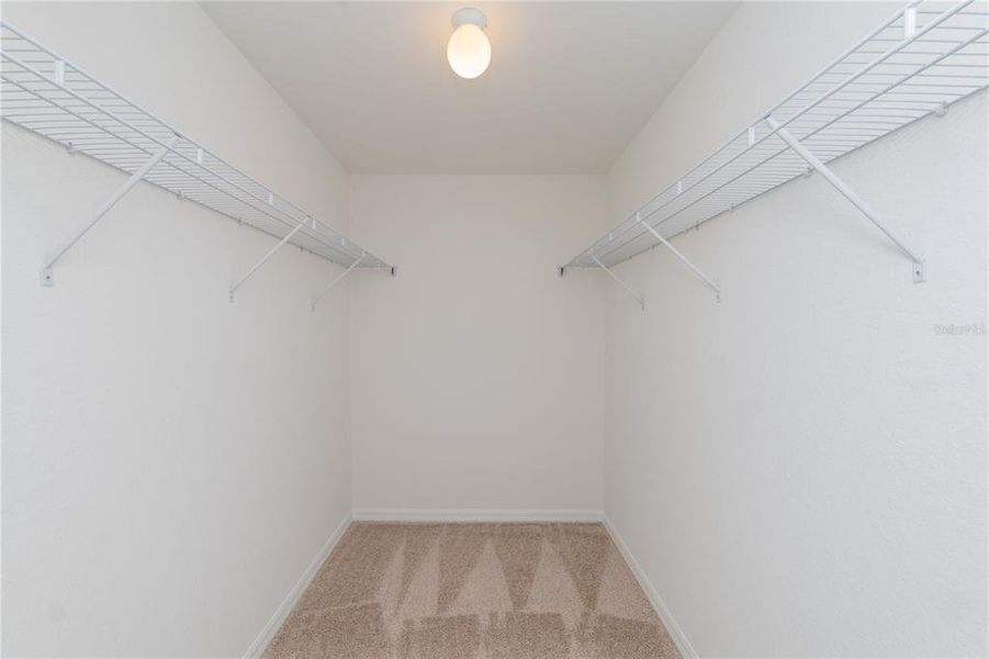 Spacious, unfurnished interior of a new home in , Sebring (Image 12).